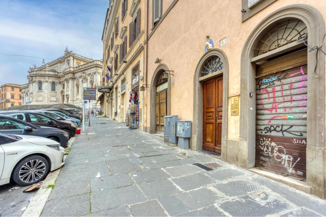 Maggiore 145 Apartment With Private Garden - Rione Monti Rome Buitenkant foto